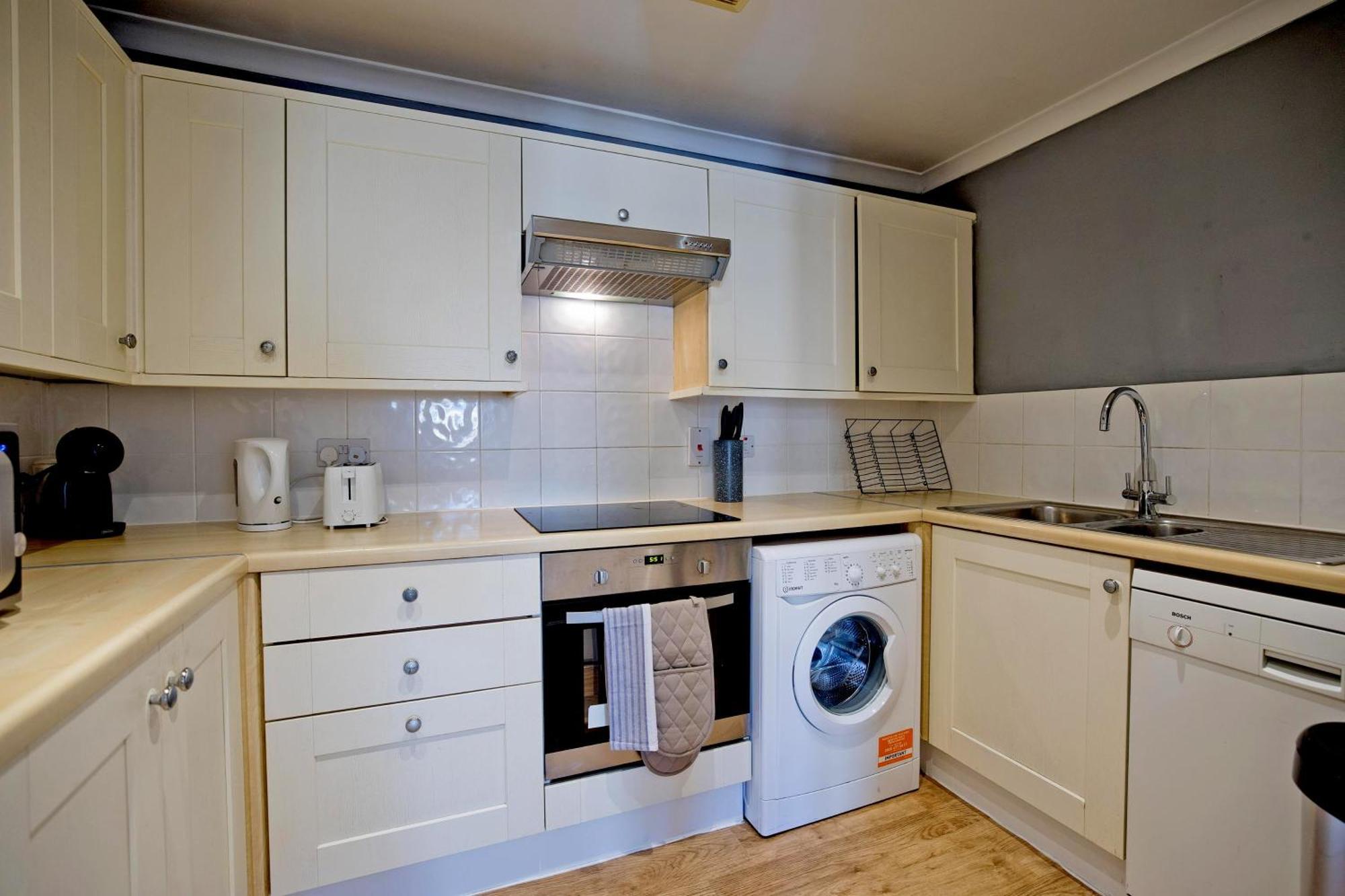 Imperial Meridian Place Apartment Londen Buitenkant foto